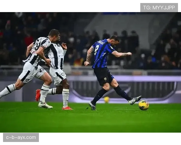 乌迪内斯赛季表现稳健，重振战斗力成焦点