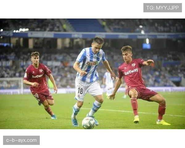 维拉蒂携手鲁伊斯中场表现稳健，助球队攻防两端实现平衡发展