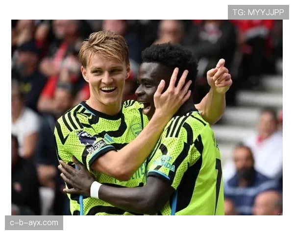 厄德高 vs 福登:技术型中场核心的成长路径对比 厄德高 vs 福登:技术型中场核心的成长路径对比